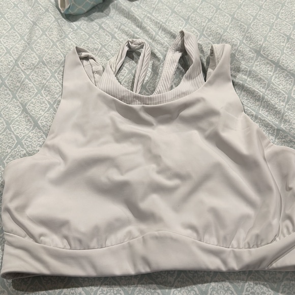 Lululemon High Neck Y-Back Train Bra
Medium Support, C/D Cup - Picture 6 of 7